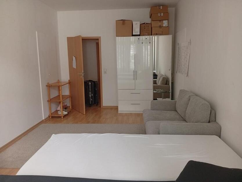 Helles Zimmer im Stadtzentrum Bright Room in a shared flat