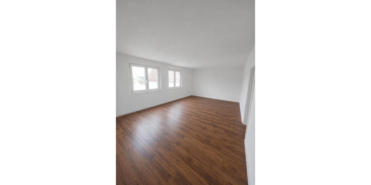 Dachgeschoßwohnung Zerbst (Anhalt) - 3 Zimmer, 102 m&sup2;, 663&euro; | Angebot:26659792