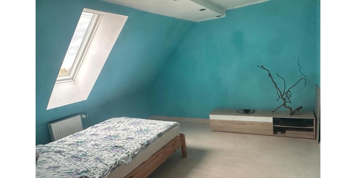 Dachgeschoßwohnung Hecklingen - 4 Zimmer, 115 m&sup2;, 850&euro; | Angebot:25960414
