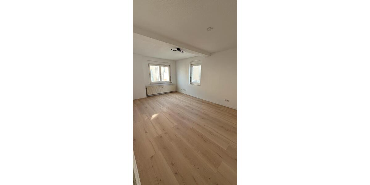 Dachgeschoßwohnung Pohlheim - 3.5 Zimmer, 120 m&sup2;, 1.000&euro; | Angebot:26254533