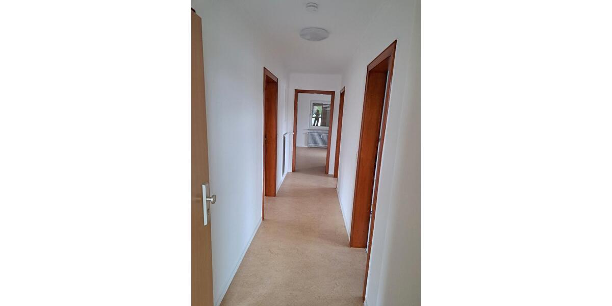 Dachgeschoßwohnung Nidda - 3 Zimmer, 82 m&sup2;, 700&euro; | Angebot:26262293