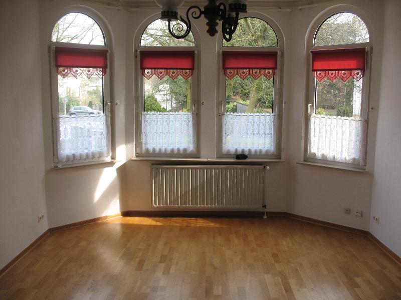 Bad Pyrmont, 2 Zi., 53 m², EG, EBK, Bad mit Wanne Dusche, nähe Zentrum, Bahnhofstr.