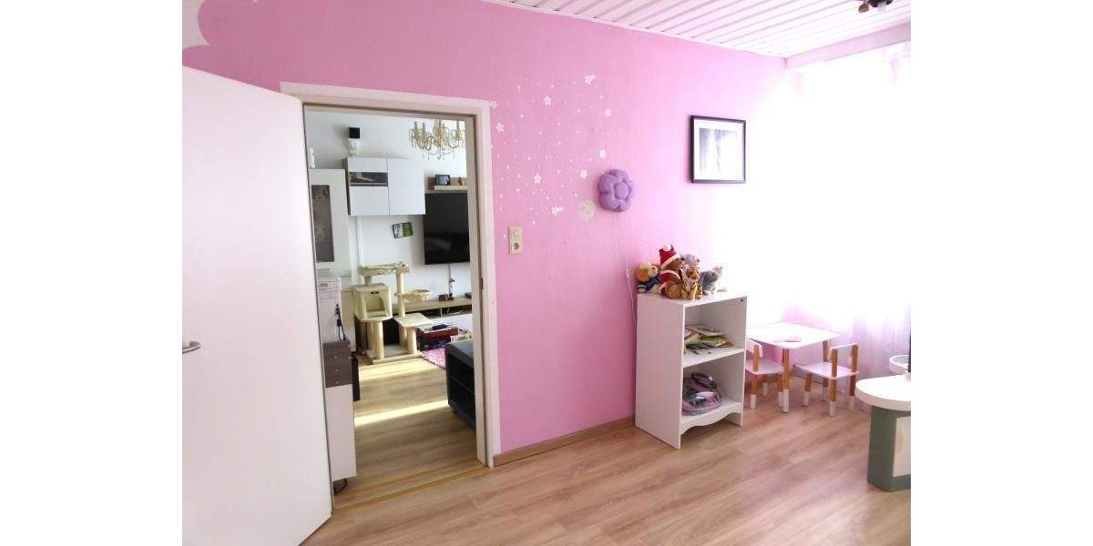 Etagenwohnung Nürnberg Lichtenhof - 4 Zimmer, 83 m&sup2;, 840&euro; | Angebot:24780096