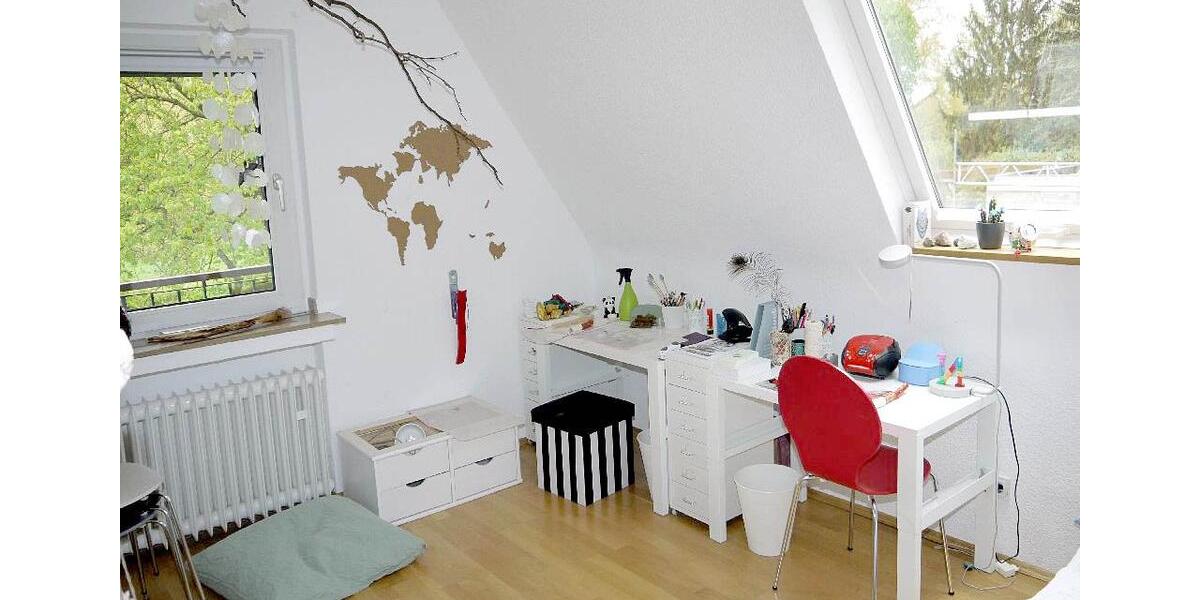 Einfamilienhaus Duisburg Huckingen - 8 Zimmer, 180 m&sup2;, 2.900&euro; | Angebot:23551802