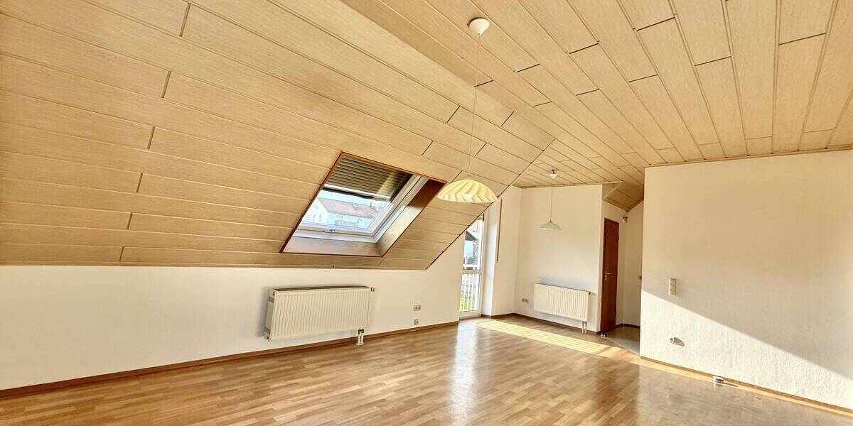 Etagenwohnung Thalmassing - 3 Zimmer, 83 m&sup2;, 670&euro; | Angebot:25929307