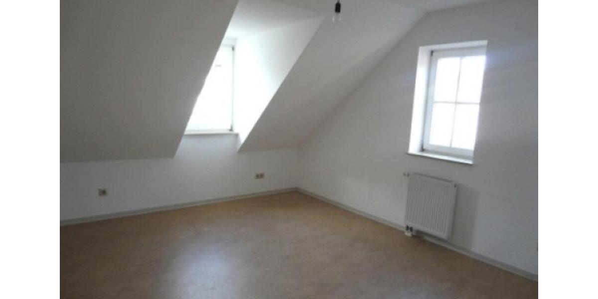 Dachgeschoßwohnung Kirtorf - 3 Zimmer, 102 m&sup2;, 520&euro; | Angebot:24782694