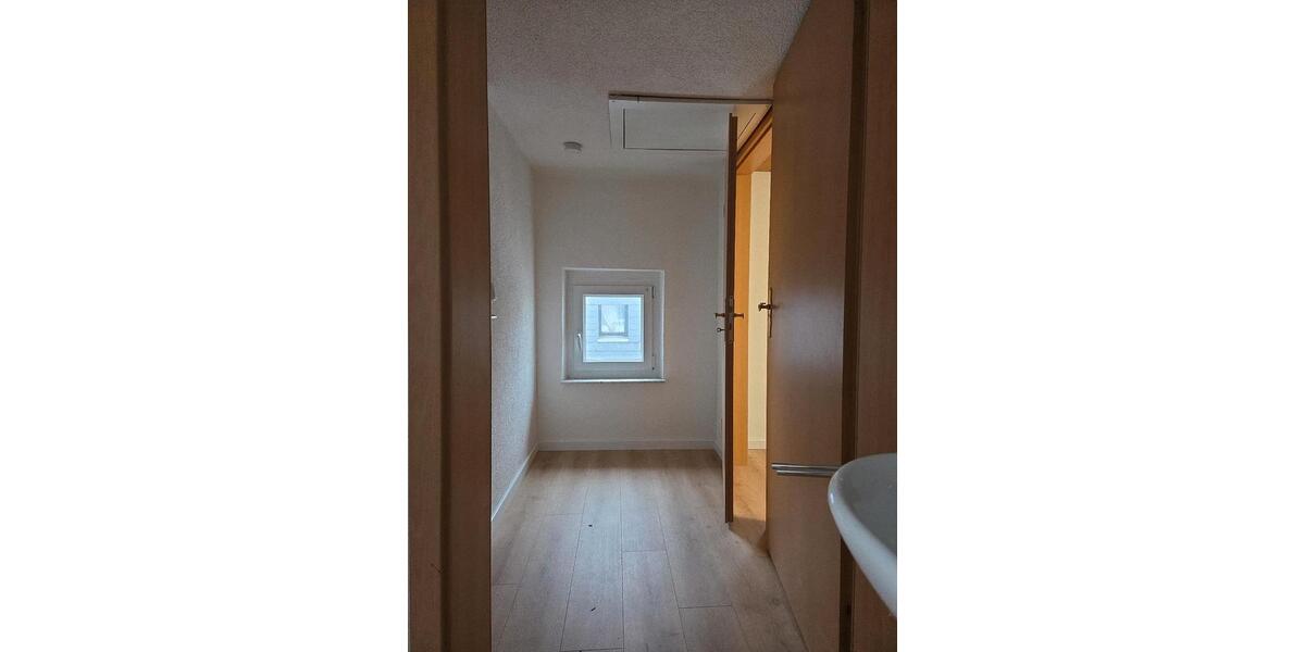 Dachgeschoßwohnung Nalbach - 2 Zimmer, 50 m&sup2;, 500&euro; | Angebot:24946692