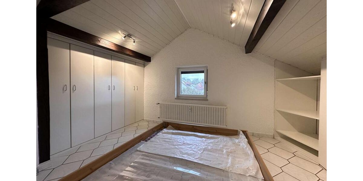 Helle 2-Zimmer Wohnung mit EBK, Einbauschrank, Klima uvm. 2 zimmer