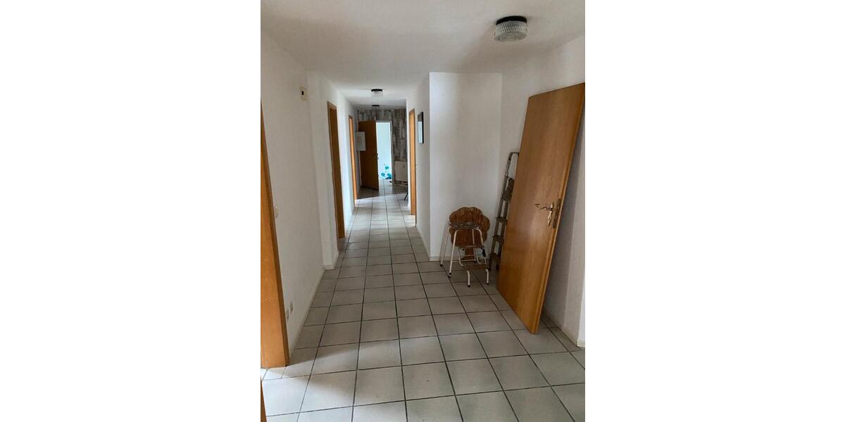 Dachgeschoßwohnung Lüder - 4 Zimmer, 116 m&sup2;, 950&euro; | Angebot:25903337