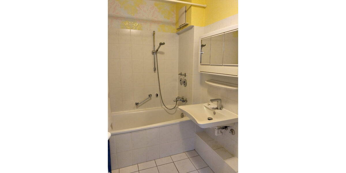 Etagenwohnung Dessau-Roßlau Roßlau - 2 Zimmer, 47 m&sup2;, 335&euro; | Angebot:26286963