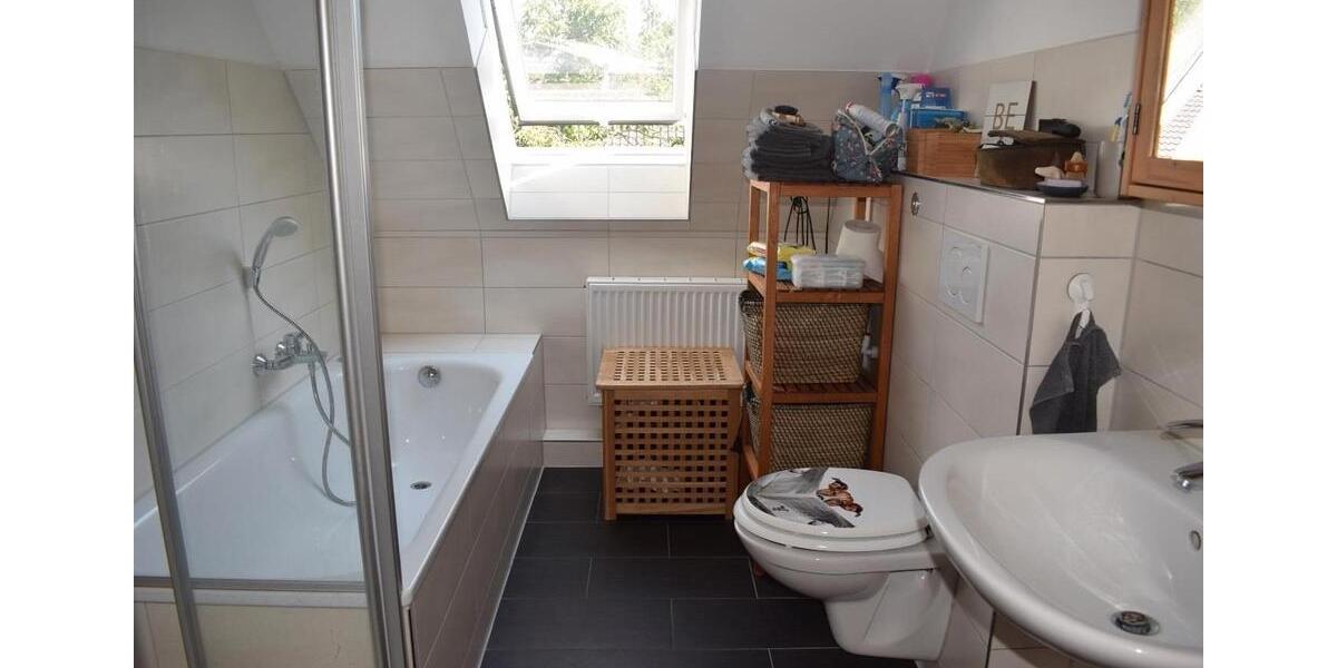 Einfamilienhaus Neu Wulmstorf - 9 Zimmer, 214 m&sup2;, 2.350&euro; | Angebot:26624370