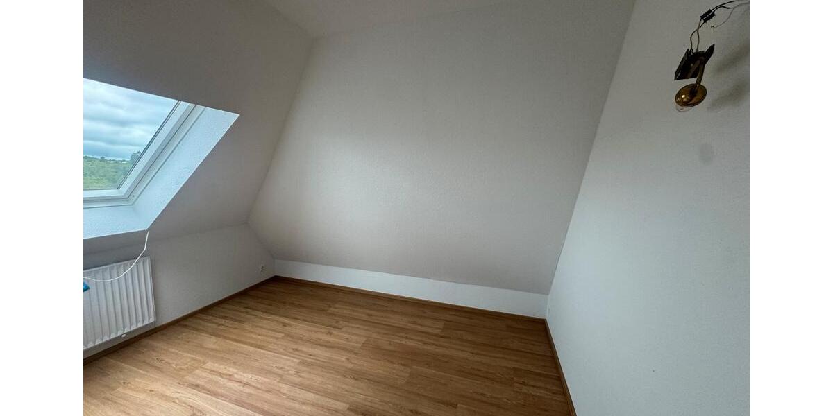 Dachgeschoßwohnung Bad Waldsee - 3.5 Zimmer, 70 m&sup2;, 1.350&euro; | Angebot:26629229