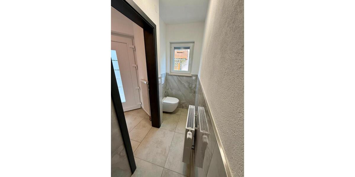 Doppelhaushälfte Ansbach - 4 Zimmer, 150 m&sup2;, 2.500&euro; | Angebot:26222970