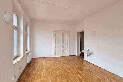 Wohnung zum Mieten in Halle (Saale) 300 € 28 m² 1 zimmer