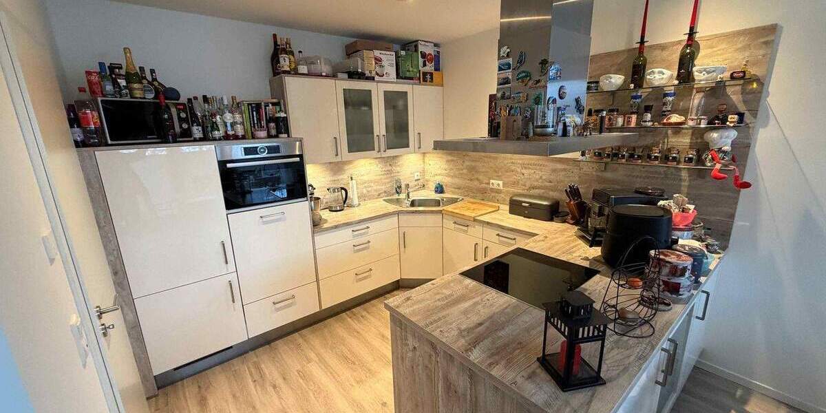 Etagenwohnung Wedel - 3 Zimmer, 93 m&sup2;, 1.650&euro; | Angebot:24992348