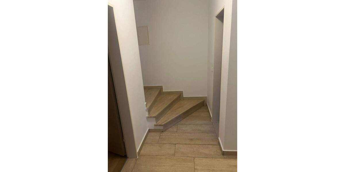 SCHÖN AUSGESTATTETES APPARTMENT MIT EINBAUKÜCHE UND BALKON IN NEUSS-HOLZHEIM 1 zimmer