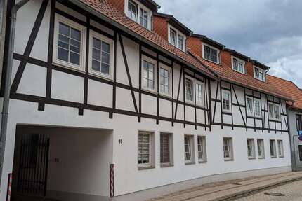 Wohnung zum Mieten in Haldensleben 656,11 € 100.94 m²