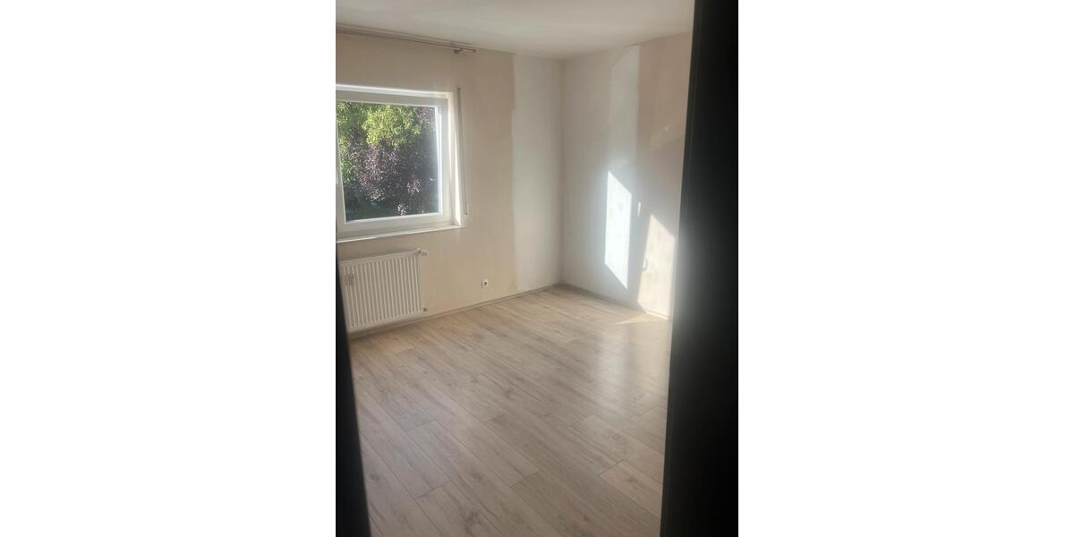 Etagenwohnung Neuwied - 4 Zimmer, 90 m&sup2;, 900&euro; | Angebot:26626120