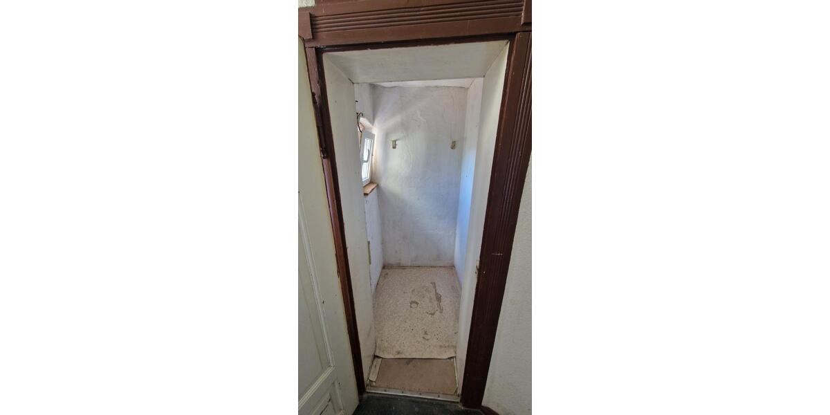 Etagenwohnung Weißenfels - 4 Zimmer, 97 m&sup2;, 580&euro; | Angebot:25804372