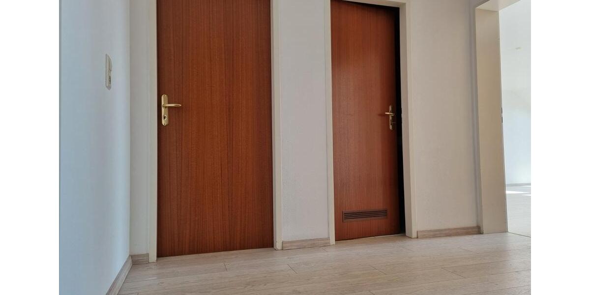 Dachgeschoßwohnung Halberstadt - 3 Zimmer, 87 m&sup2;, 524&euro; | Angebot:25865844