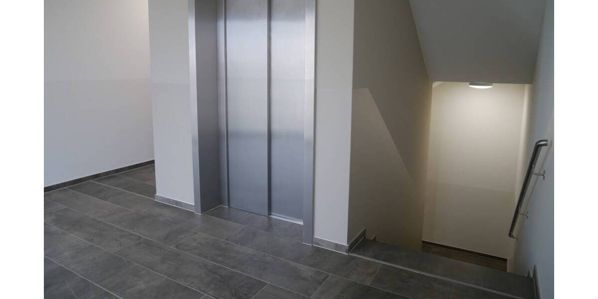 Etagenwohnung Dresden Südvorstadt-West - 4 Zimmer, 99 m&sup2;, 1.350&euro; | Angebot:26161477