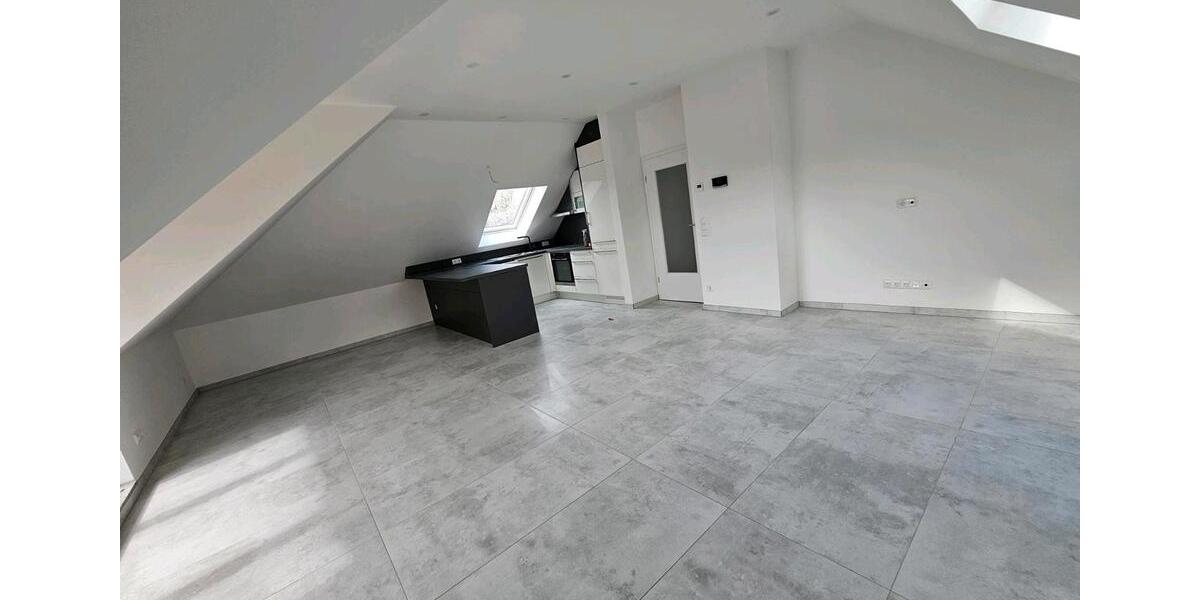 Dachgeschoßwohnung Gronau (Westfahlen) - 3 Zimmer, 110 m&sup2;, 1.200&euro; | Angebot:26426301