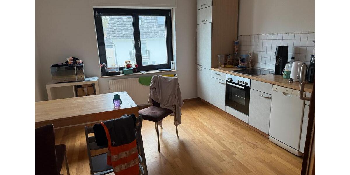 Etagenwohnung Hennef (Sieg) - 3 Zimmer, 92 m&sup2;, 1.250&euro; | Angebot:25935304
