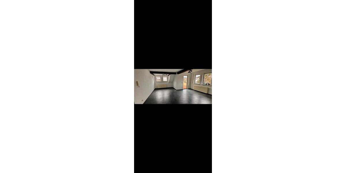 Dachgeschoßwohnung Ehringshausen - 3 Zimmer, 75 m&sup2;, 1.000&euro; | Angebot:26560728