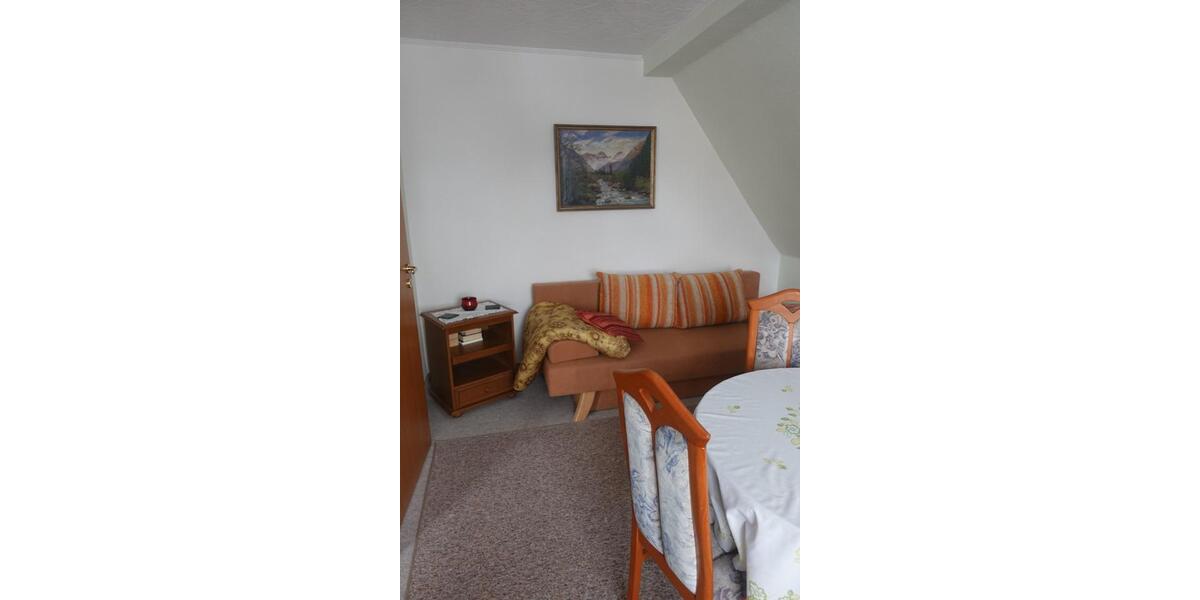 Helle und Ruhige 3-Raum-Wohnung im 2.OG (DG) 3 zimmer