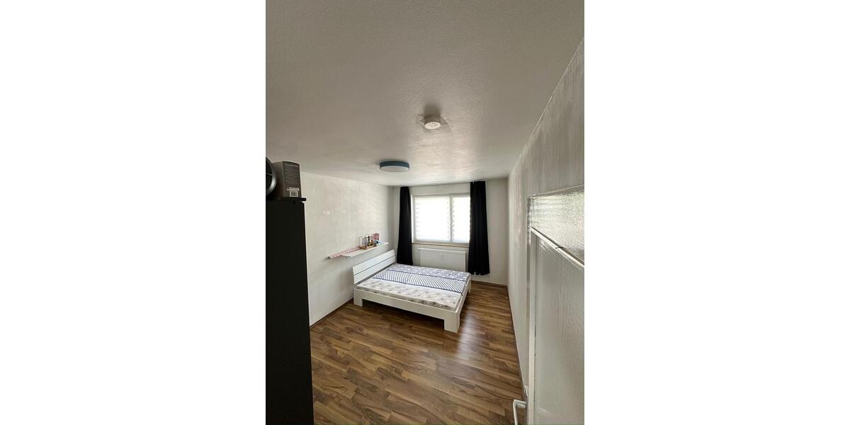 Etagenwohnung Pforzheim - 3 Zimmer, 76 m&sup2;, 950&euro; | Angebot:26395512