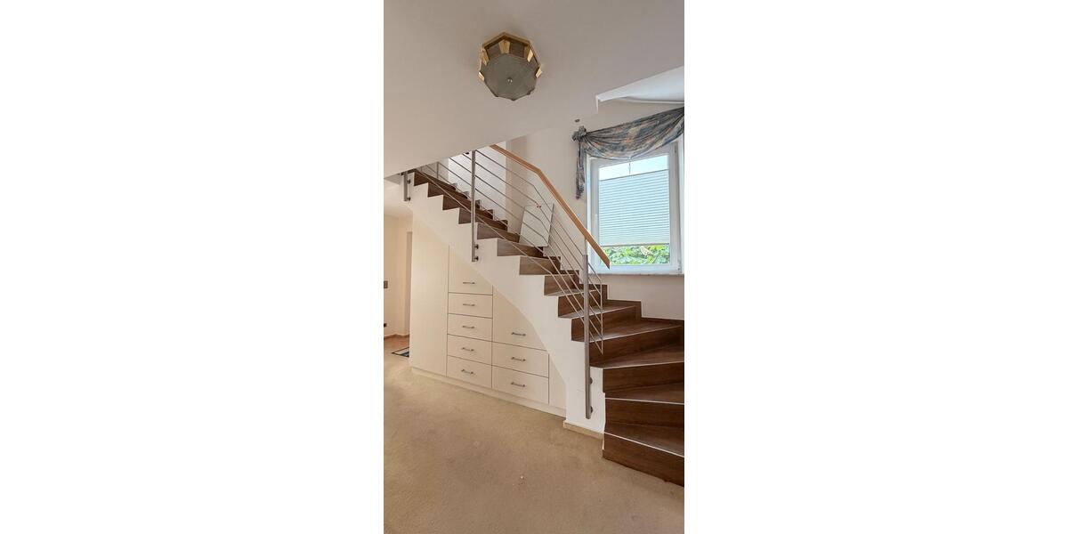 Einfamilienhaus Borken - 6 Zimmer, 270 m&sup2;, 2.300&euro; | Angebot:26340395