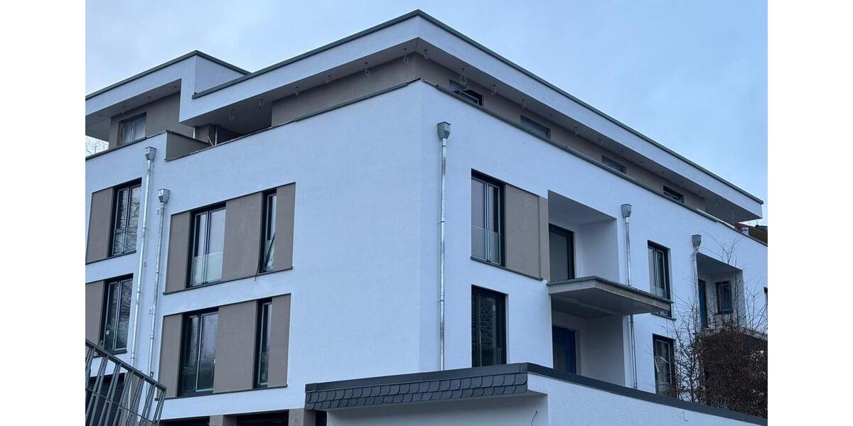 Penthouse-Traum: 180°-Balkon | 4 Zimmer | Gäste-WC | freier Grün- 4 zimmer