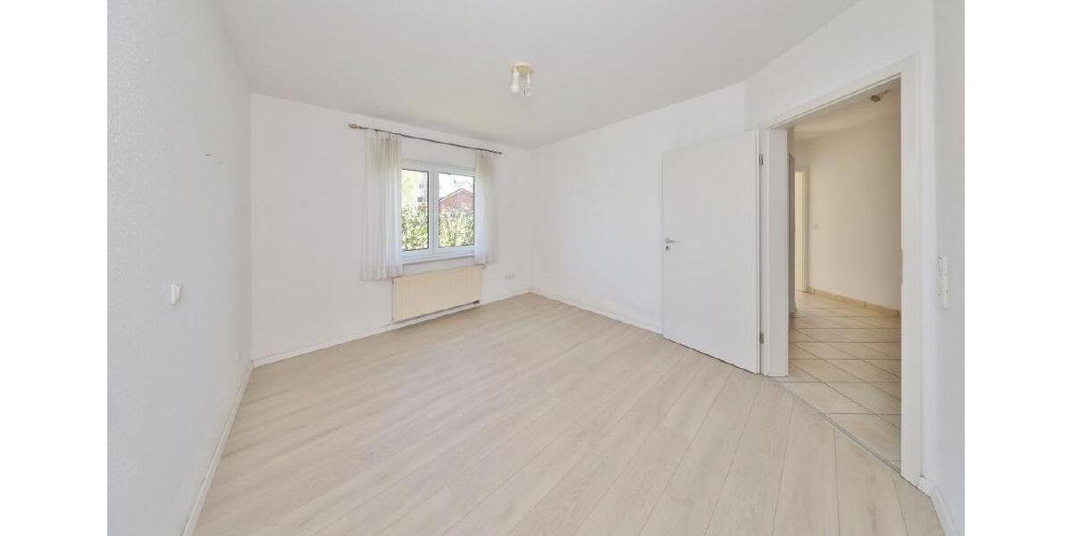 Einfamilienhaus Schortens - 4 Zimmer, 119 m&sup2;, 1.200&euro; | Angebot:26662269