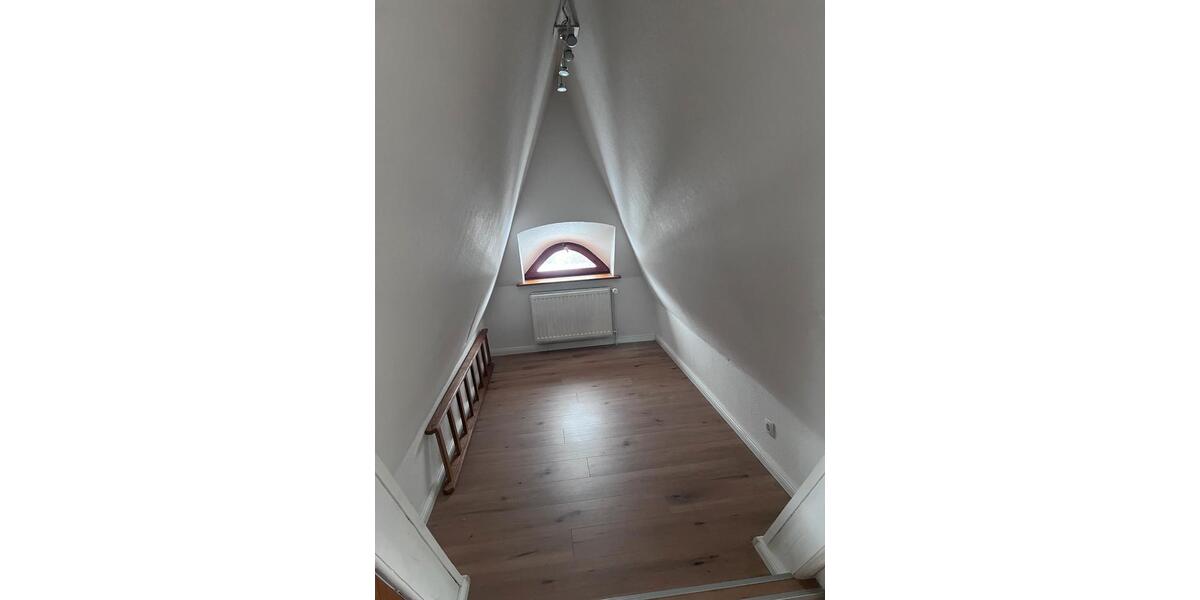 Dachgeschoßwohnung Hamburg Borgfelde - 2 Zimmer, 20 m&sup2;, 750&euro; | Angebot:25332943