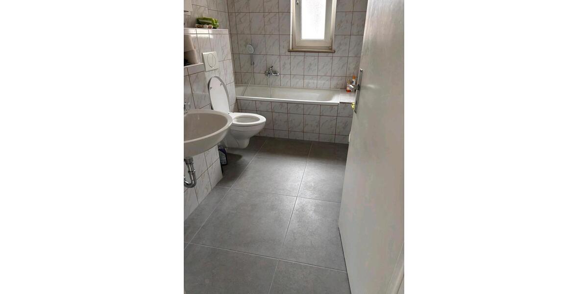 Dachgeschoßwohnung Merseburg - 3 Zimmer, 59 m&sup2;, 390&euro; | Angebot:26522409