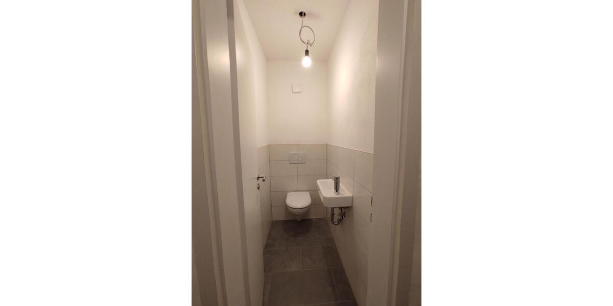 Etagenwohnung Ansbach - 5 Zimmer, 114 m&sup2;, 1.000&euro; | Angebot:26033210