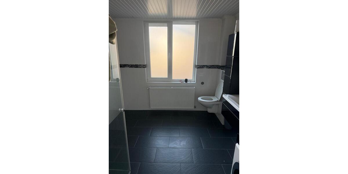 Etagenwohnung Uslar - 3 Zimmer, 160 m&sup2;, 850&euro; | Angebot:25948838