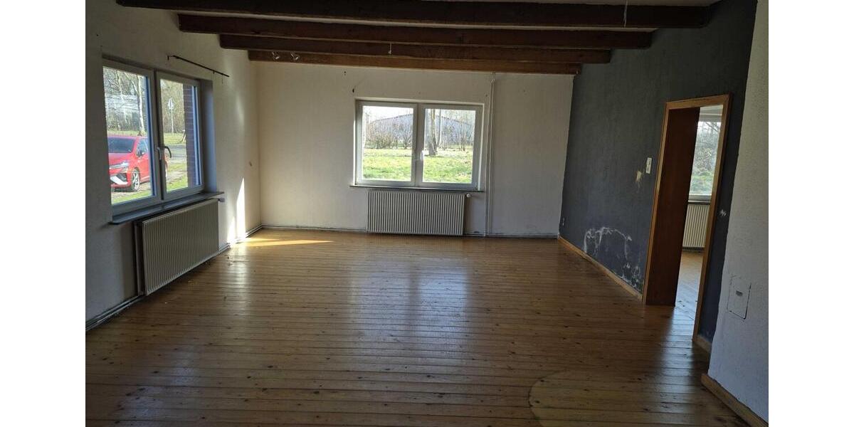 Einfamilienhaus Ihlow - 5 Zimmer, 175 m&sup2;, 800&euro; | Angebot:25971902