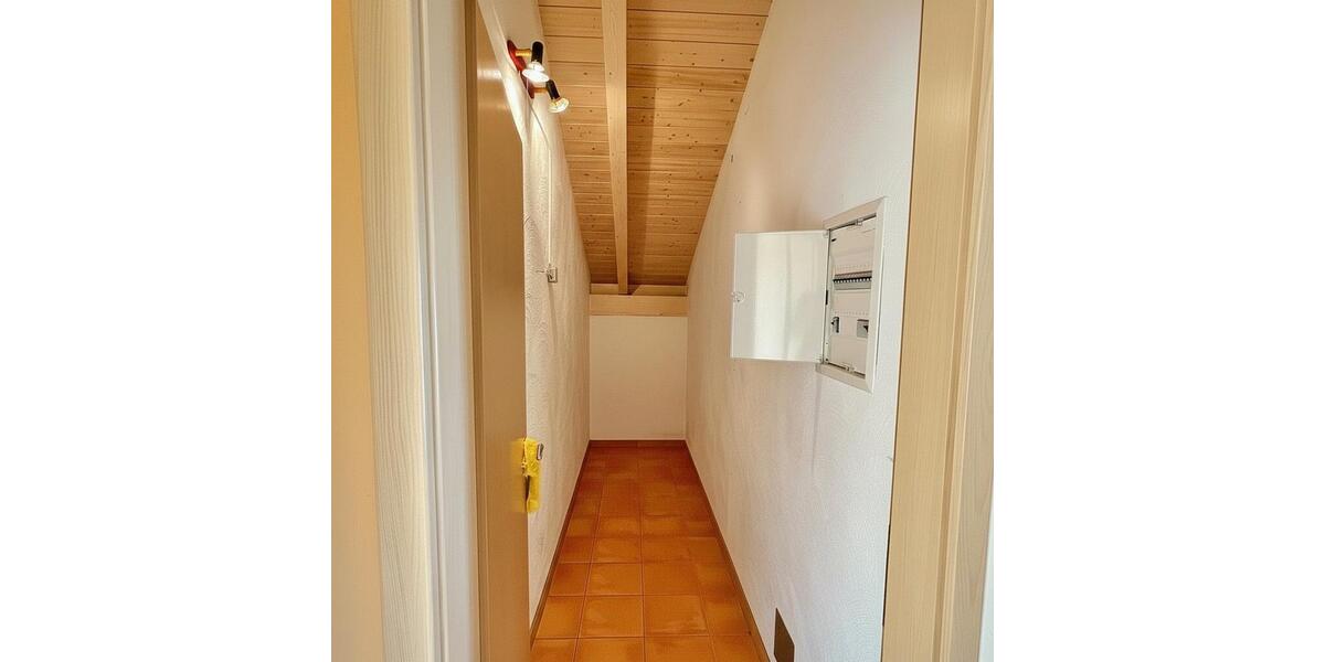 Dachgeschoßwohnung Otzing - 4 Zimmer, 130 m&sup2;, 1.000&euro; | Angebot:26585562
