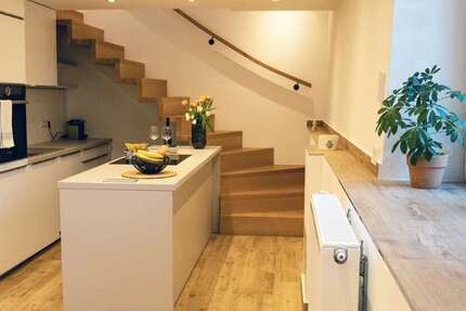 Wohnung Stuttgart Hedelfingen - 4 Zimmer, 110 m&sup2;, 1.700&euro; | Angebot:27682356