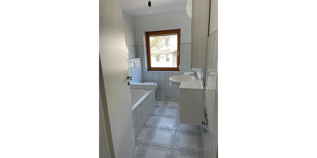 Etagenwohnung Deggendorf - 4 Zimmer, 90 m&sup2;, 720&euro; | Angebot:26247651