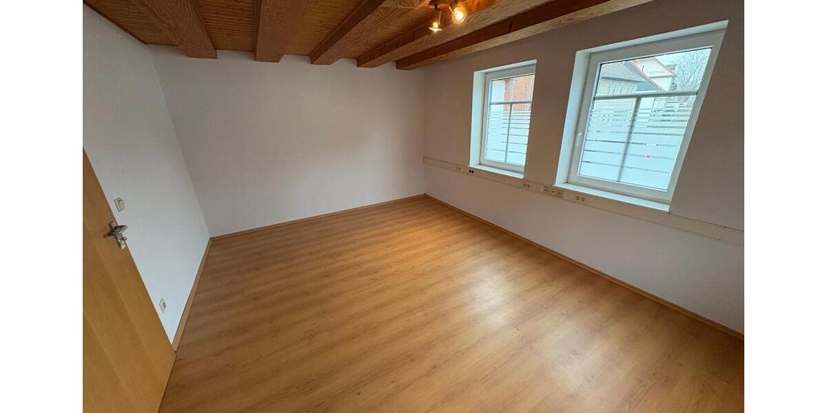 Einfamilienhaus Einbeck - 5 Zimmer, 120 m&sup2;, 999&euro; | Angebot:24763868