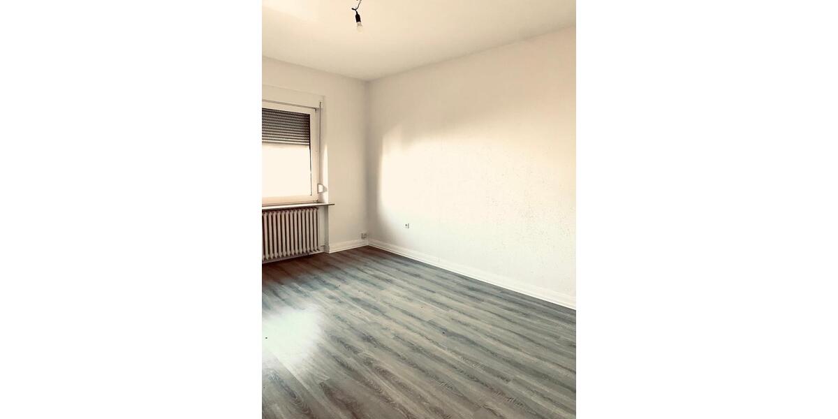 Einfamilienhaus Wallertheim - 8 Zimmer, 216 m&sup2;, 1.790&euro; | Angebot:25843115