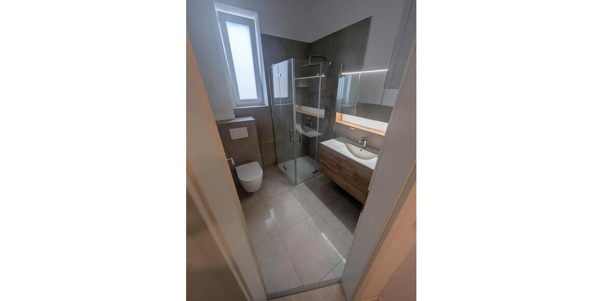 Charmante 2,5-Zimmer-Altbauwohnung mit 3 m 2 zimmer