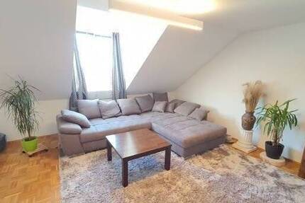 Endlich Zuhause angekommen - Attraktive 2 Zimmer Dachgeschoss Wohnung in guter und ruhiger Wohnlage von Amberg