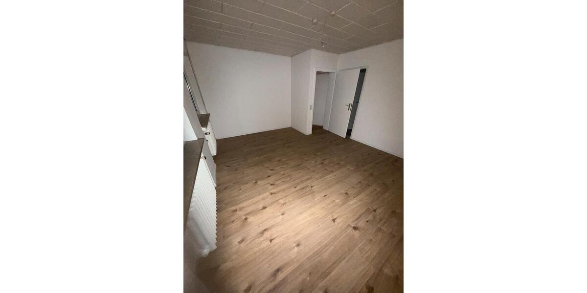 Etagenwohnung Gelsenkirchen Gelsenkirchen-Nord - 4 Zimmer, 95 m&sup2;, 1.500&euro; | Angebot:26105521