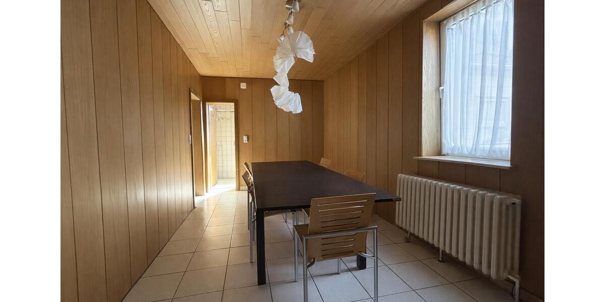 Mehrfamilienhaus, Wohnhaus Calden - 9 Zimmer, 205 m&sup2;, 1.300&euro; | Angebot:26701795