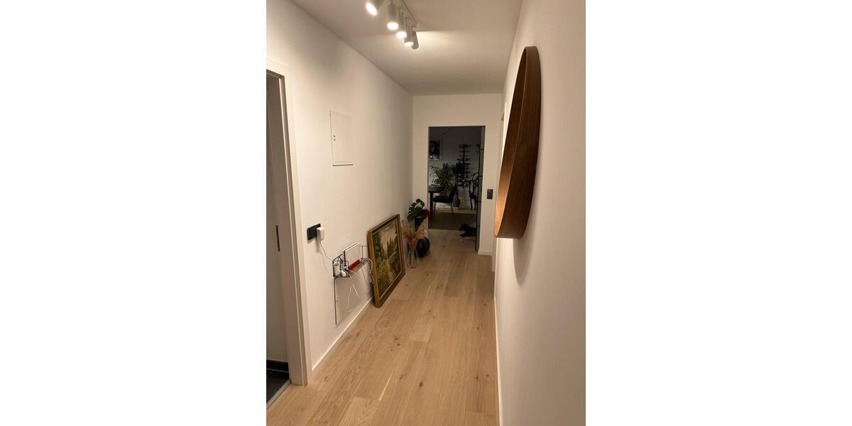Dachgeschoßwohnung München Schwabing-Freimann - 3 Zimmer, 82 m&sup2;, 2.850&euro; | Angebot:26034256