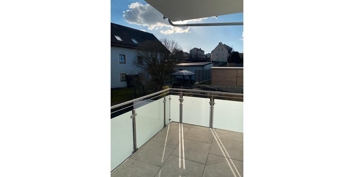 Etagenwohnung Windischeschenbach - 4 Zimmer, 102 m&sup2;, 1.200&euro; | Angebot:25944311