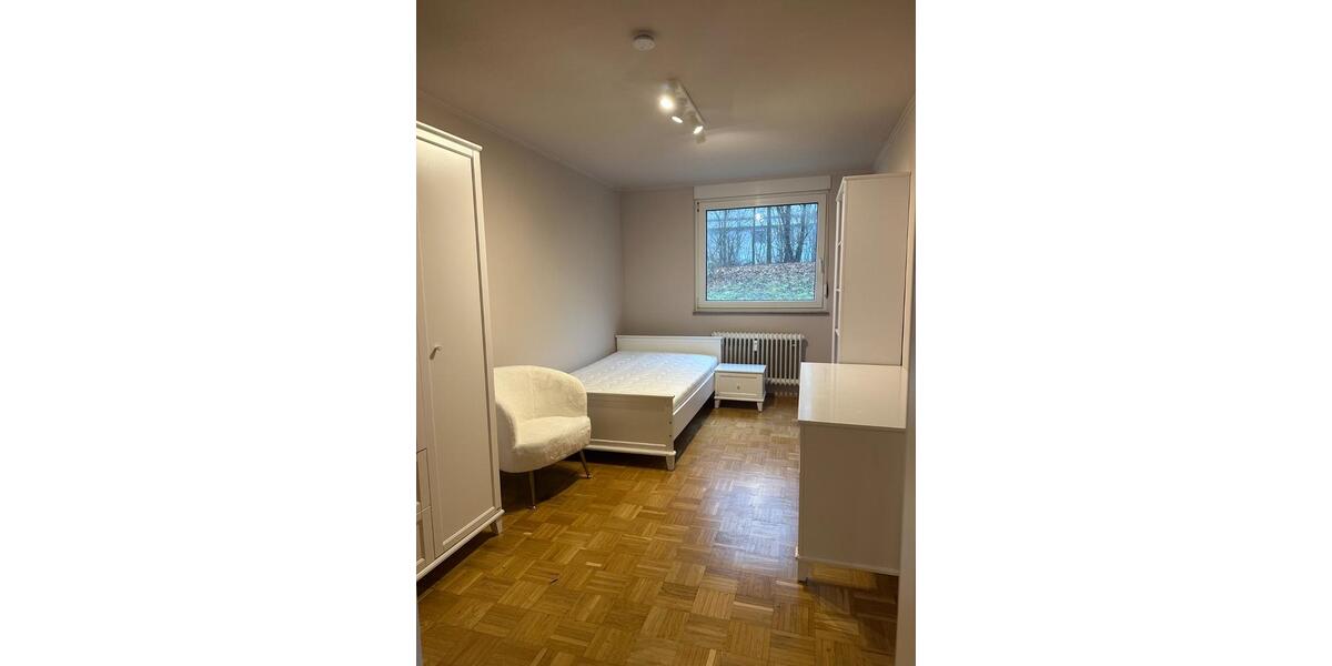 WG-Zimmer möbliert 14qm+ 36qm Gemeinschaftsbereich+ Schwimmbadben 1 zimmer